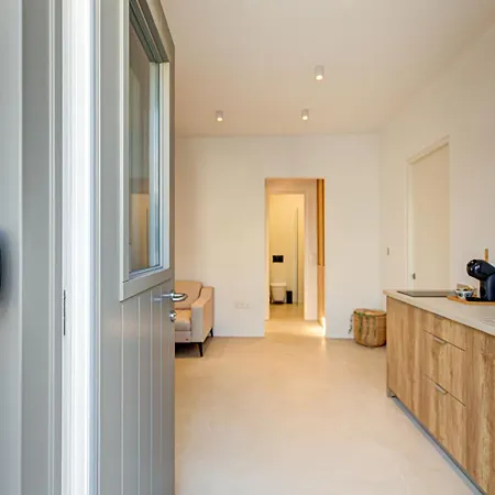 Silver Petra Apartment