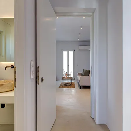 Silver Petra Apartment