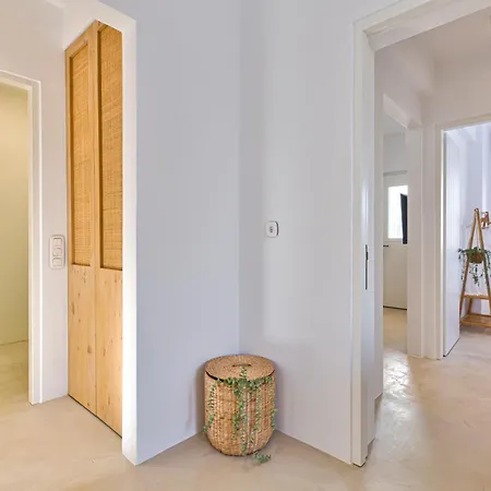 Silver Petra Apartment *